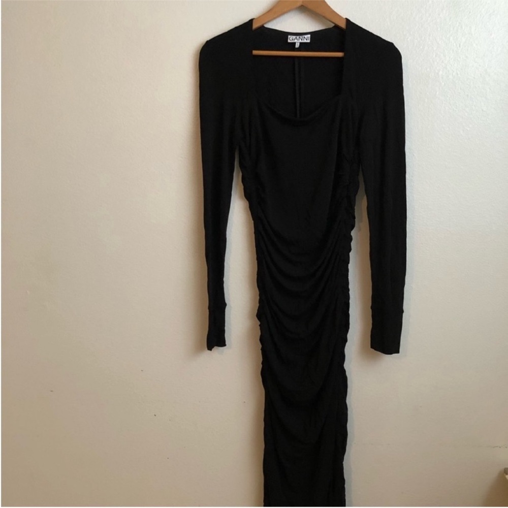 GANNI Ruched crepe midi dress - Picture 13 of 16